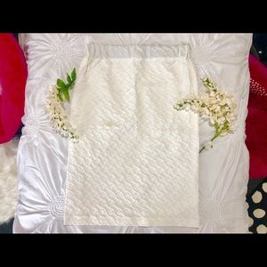 🎀NWOT Textured White Midi Skirt🎀